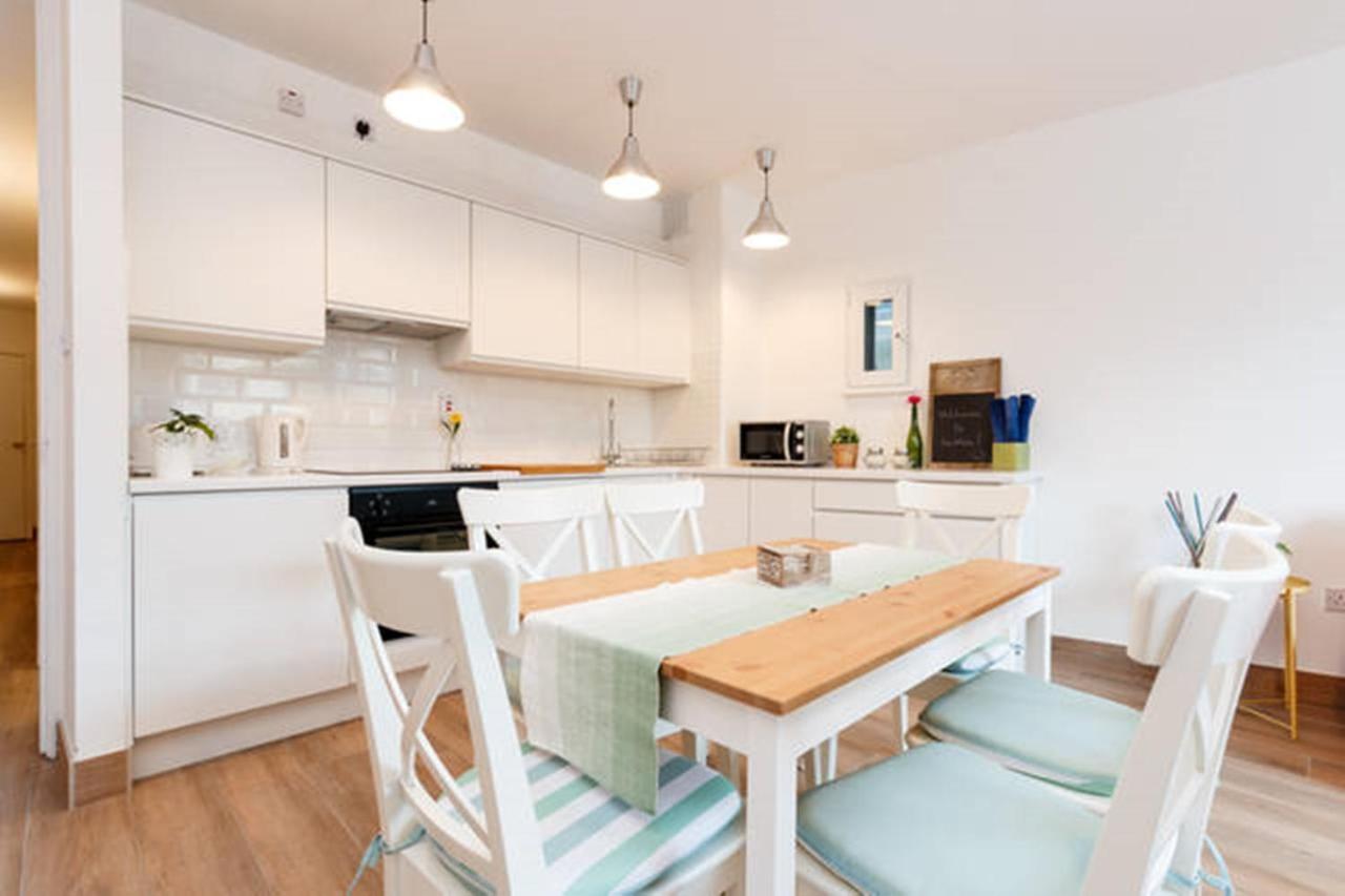Stylish Soundproof Temple Bar Square Apartment ดับลิน ภายนอก รูปภาพ