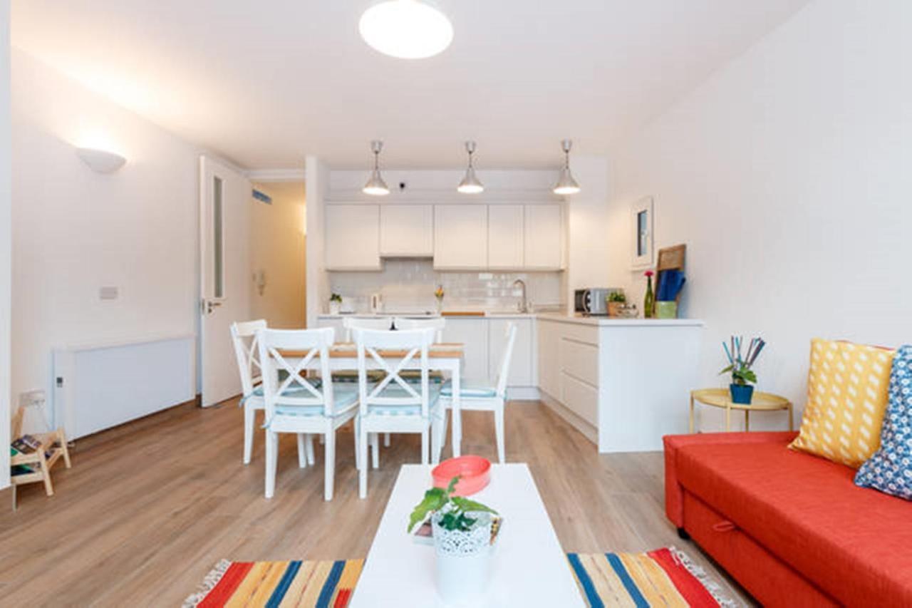 Stylish Soundproof Temple Bar Square Apartment ดับลิน ภายนอก รูปภาพ